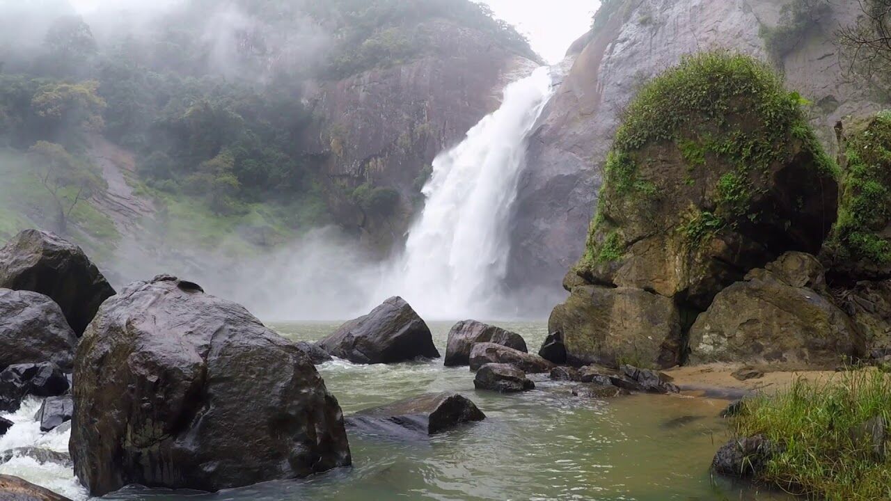 Dunhida falls day time