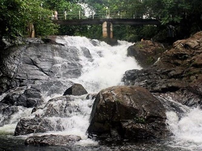 Ranmudu ella Falls photo over view