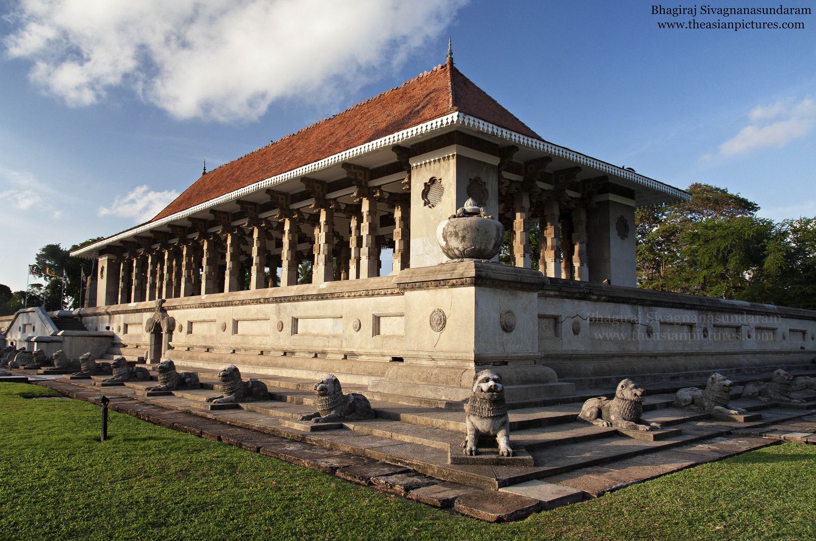 Independence Memorial Hall at Colombo Independence Memorial Hall at Colombo
