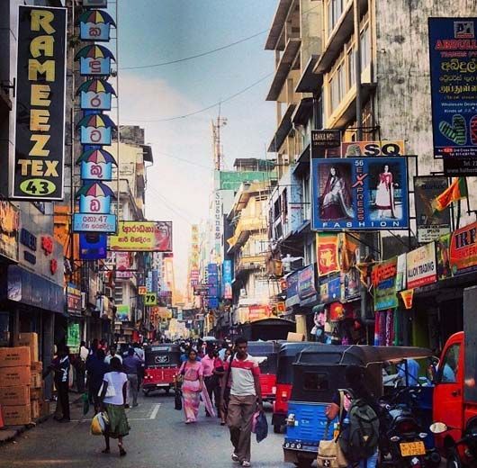 Pettha Market at Colombo Pettha Market at Colombo