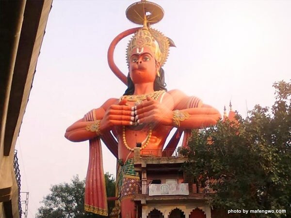 Baktha Hanuman Temple at Ramboda Baktha Hanuman Temple at Ramboda