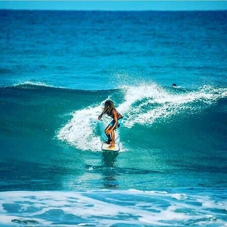 Surfing in Hikkaduwa Surfing in Hikkaduwa