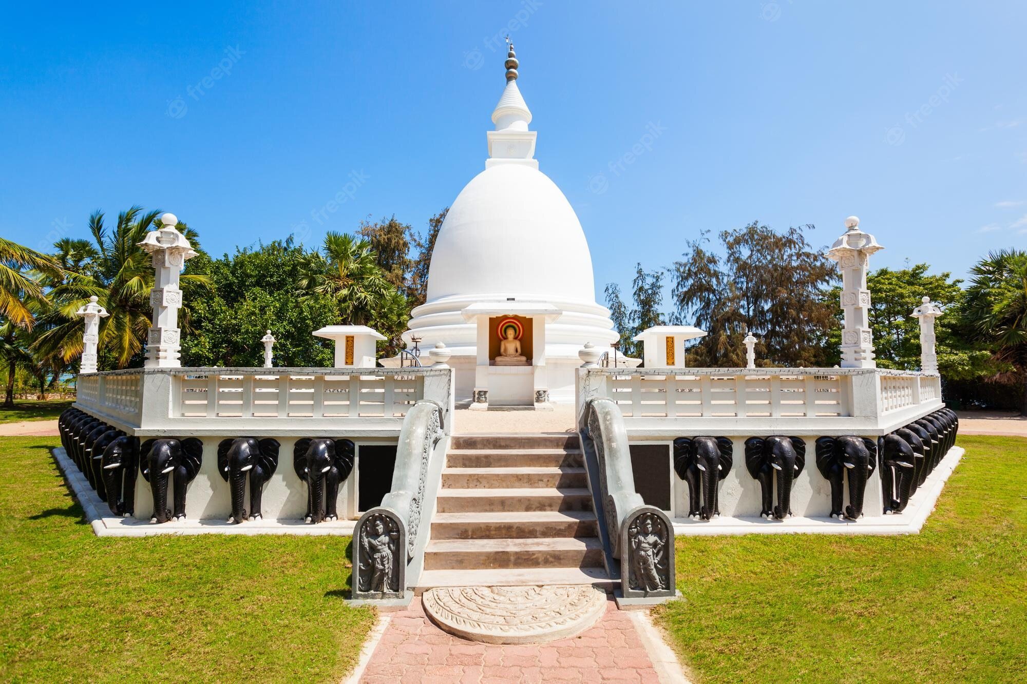 dambakola-patuna-sri-sangamitta-viharaya-temple-is-buddhist-temple-near-jaffna-sri-lanka_78361-9860
