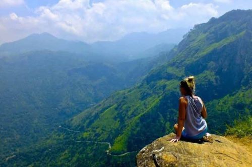 Little Adam's peak Ella breathtaking views at Ella Train Ride