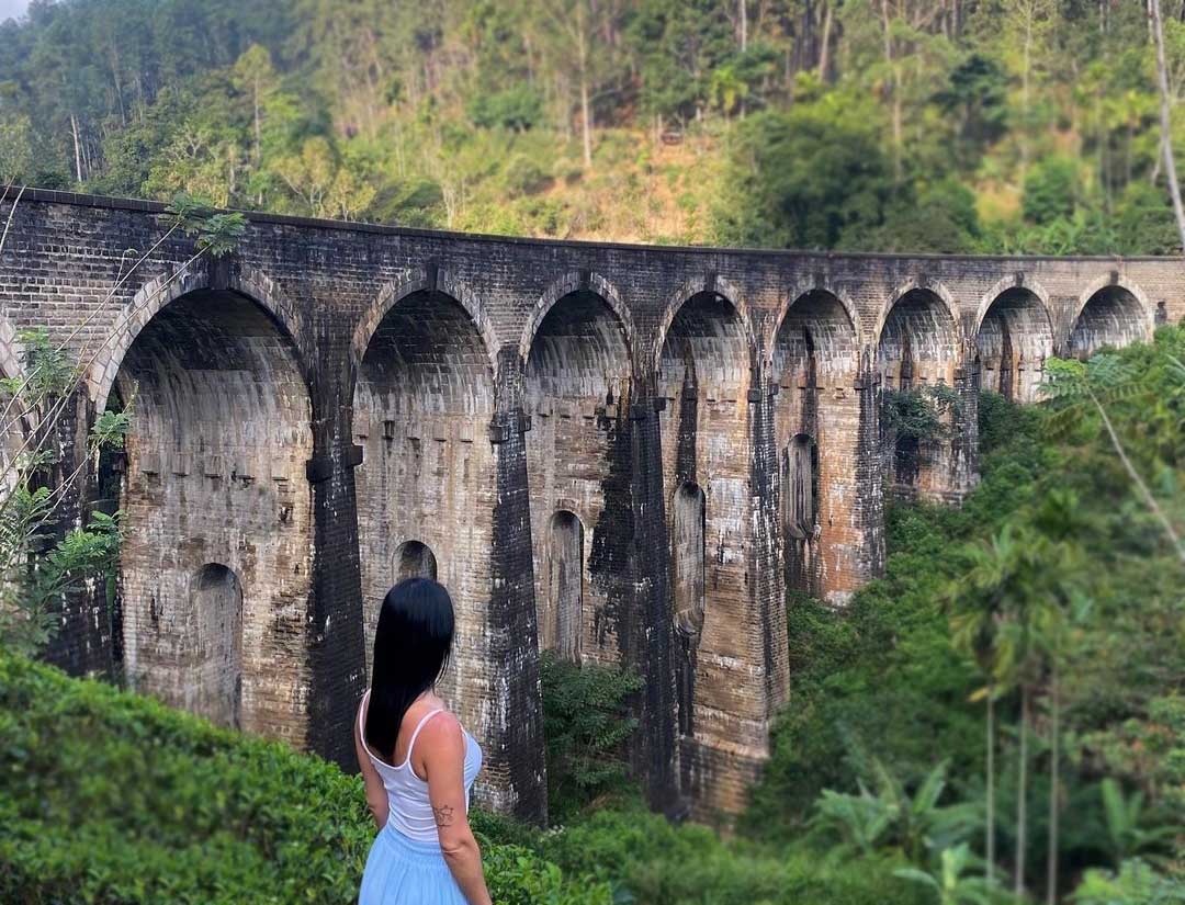 Nine-Arch-Bridge-Demodara Ravana Waterfall at Ella