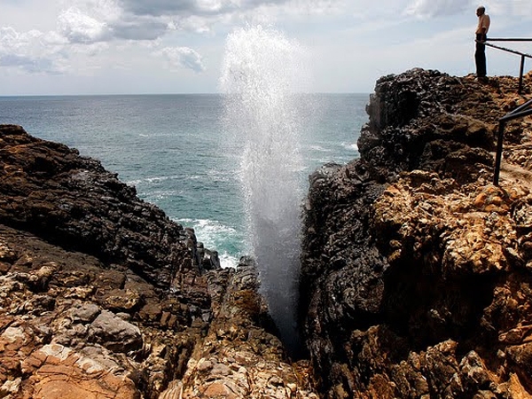 hummanaya-blow-hole