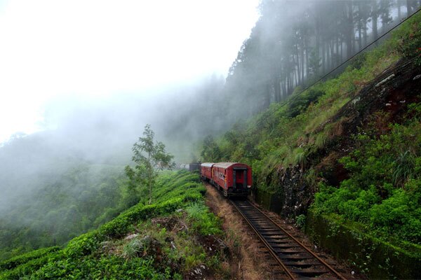 bandarawela railway Train in Bandarawela