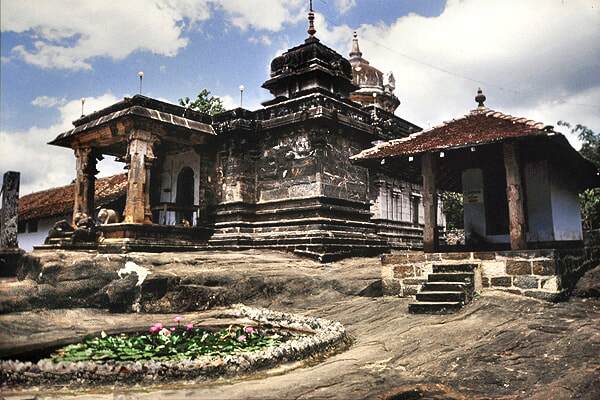gadaladeniya temple old photo gadaladeniya temple full photo