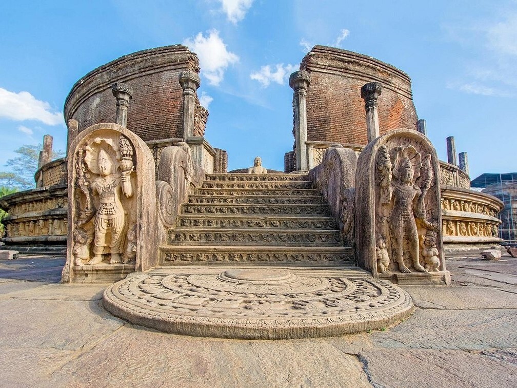 vatadage polonnaruwa photo vatadage polonnaruwa photo