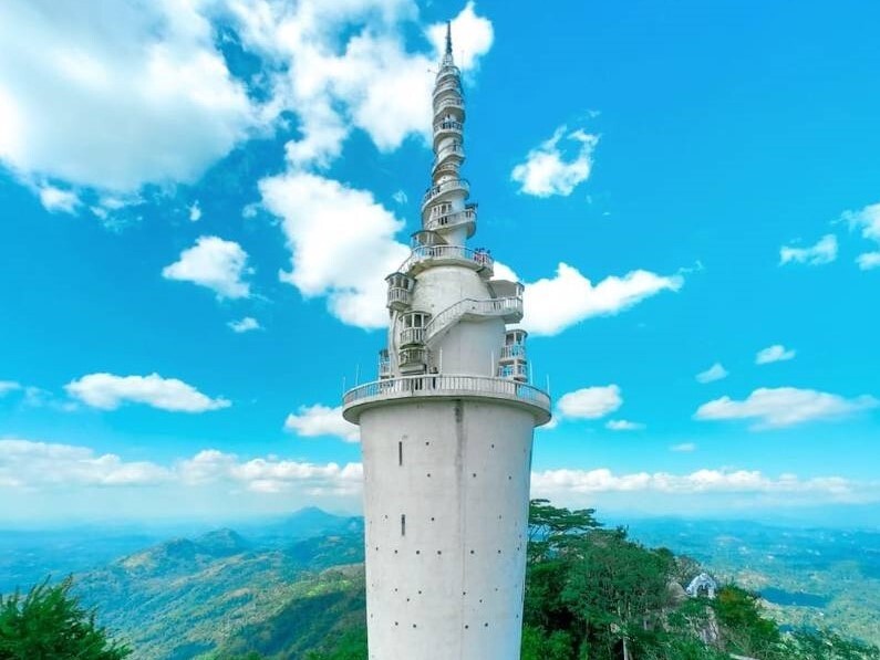 ambuluwawa tower far view ambuluwawa tower day time