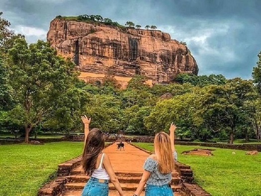 sigiriya lion rock cabs day tours